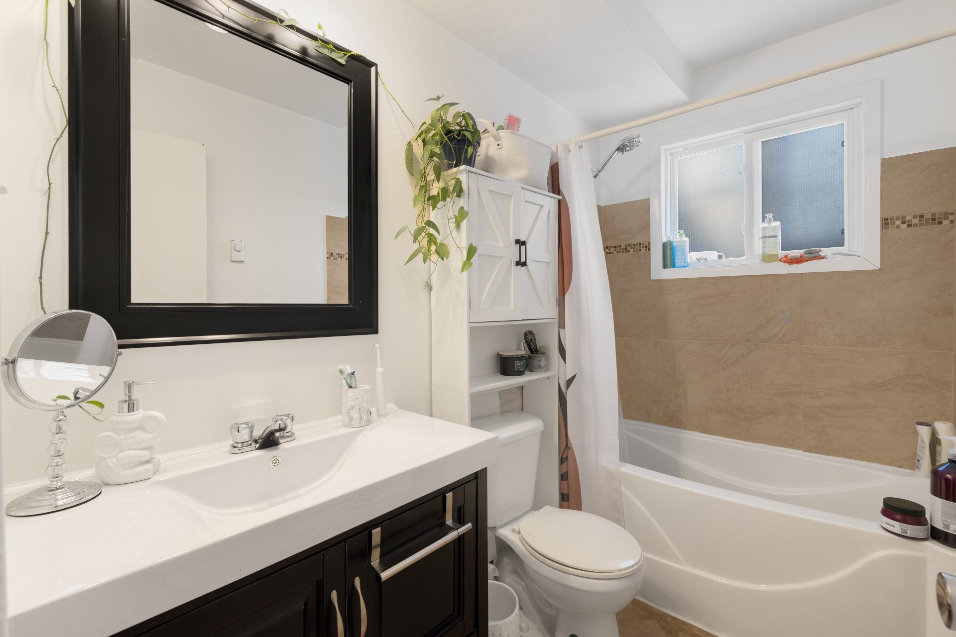 









1630


Rue Adélard-Collette

,
Sherbrooke (Les Nations),




QC
J1H4V8

