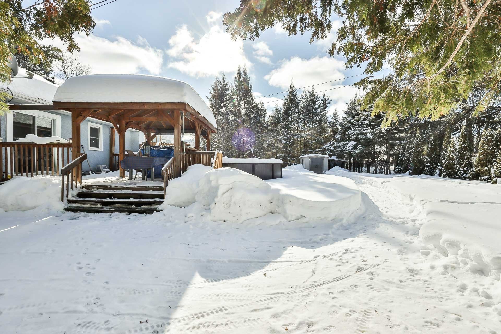 









611


Rue Kenny

,
Gatineau (Buckingham),




QC
J8L1Z7

