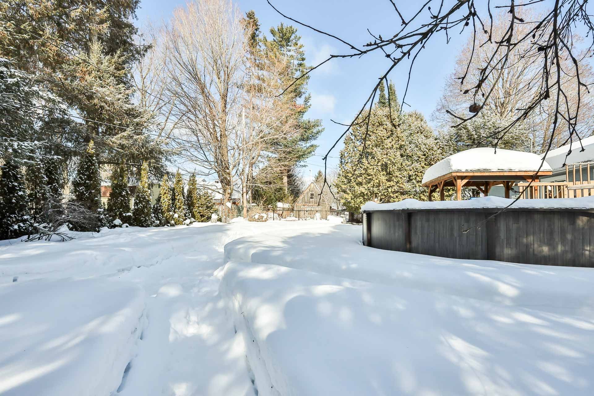 









611


Rue Kenny

,
Gatineau (Buckingham),




QC
J8L1Z7

