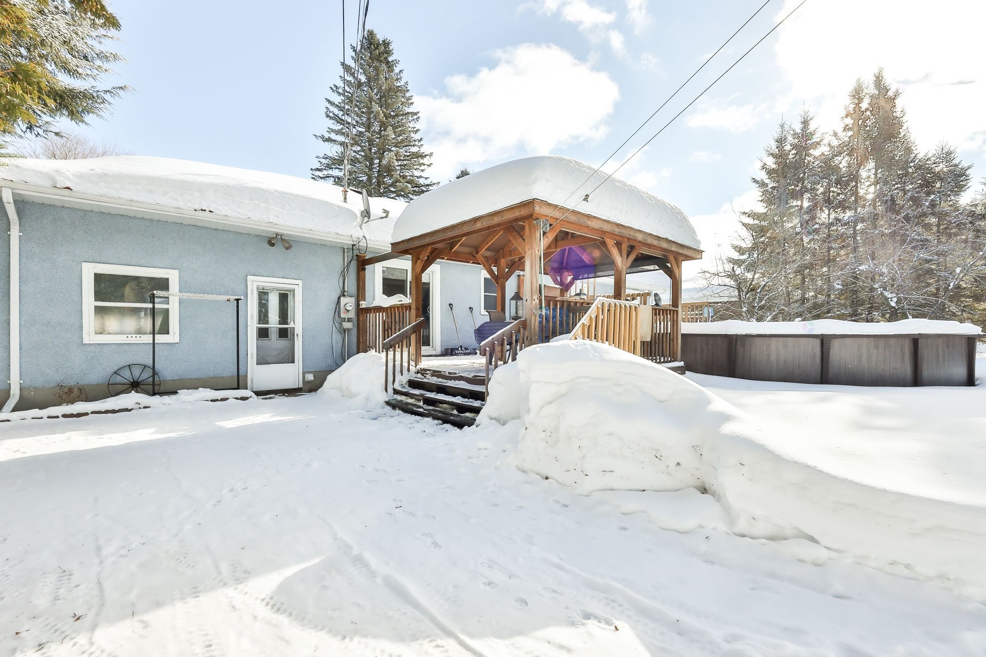 









611


Rue Kenny

,
Gatineau (Buckingham),




QC
J8L1Z7

