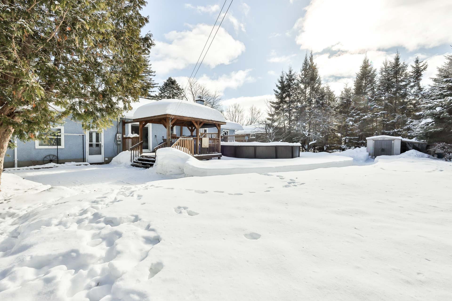 









611


Rue Kenny

,
Gatineau (Buckingham),




QC
J8L1Z7

