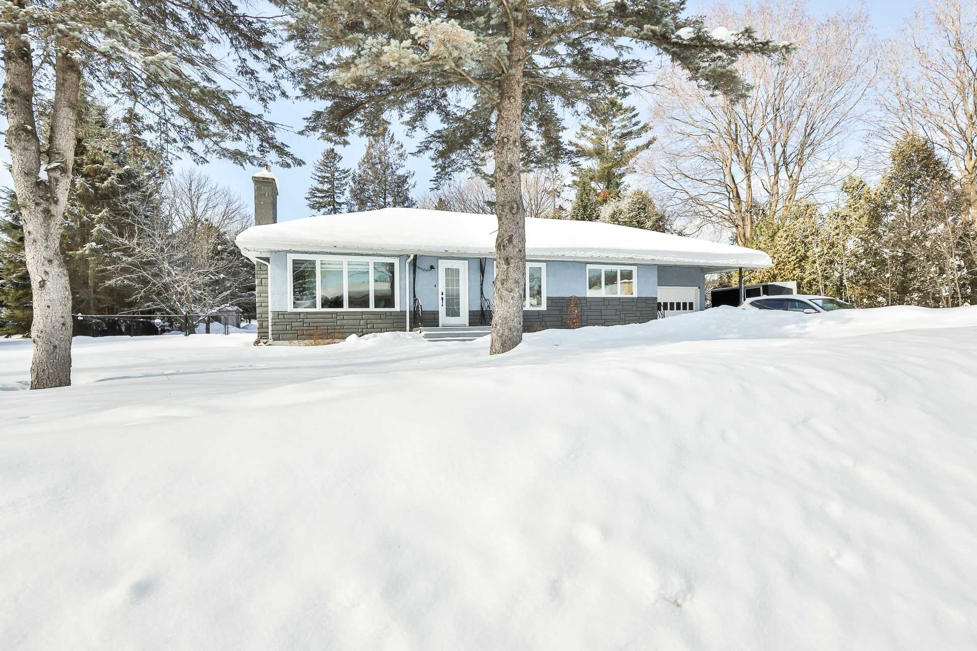 









611


Rue Kenny

,
Gatineau (Buckingham),




QC
J8L1Z7

