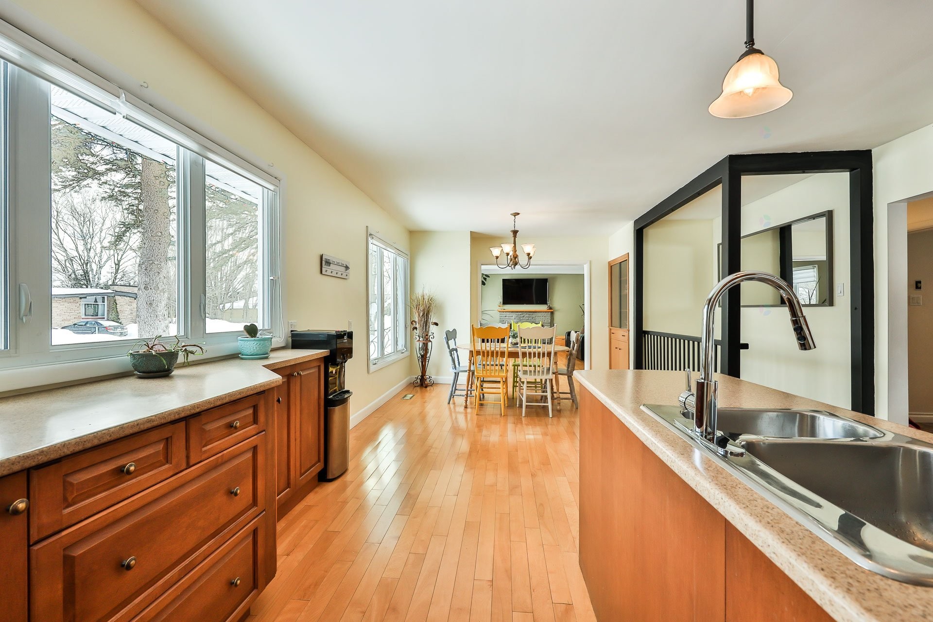 









611


Rue Kenny

,
Gatineau (Buckingham),




QC
J8L1Z7

