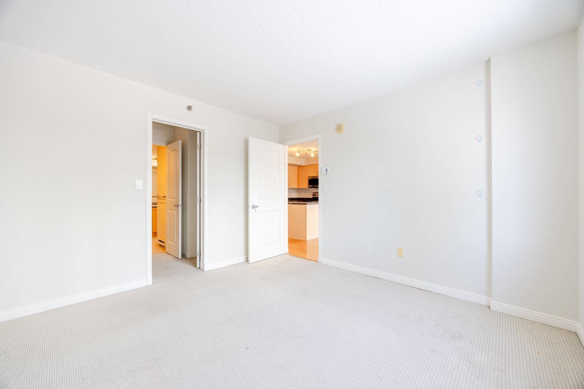 









1200


Rue St-Jacques

, 1210,
Montréal (Ville-Marie),




QC
H3C0E9

