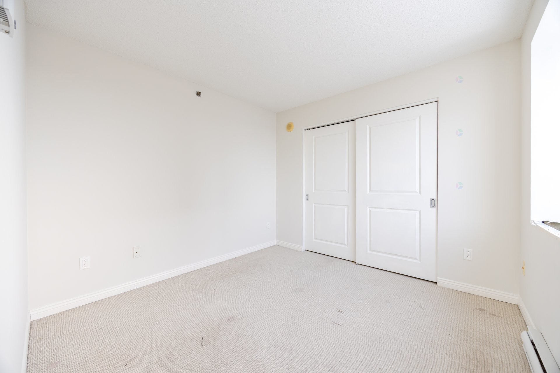 









1200


Rue St-Jacques

, 1210,
Montréal (Ville-Marie),




QC
H3C0E9

