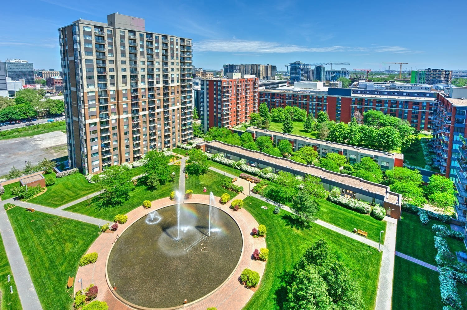 









1200


Rue St-Jacques

, 1210,
Montréal (Ville-Marie),




QC
H3C0E9

