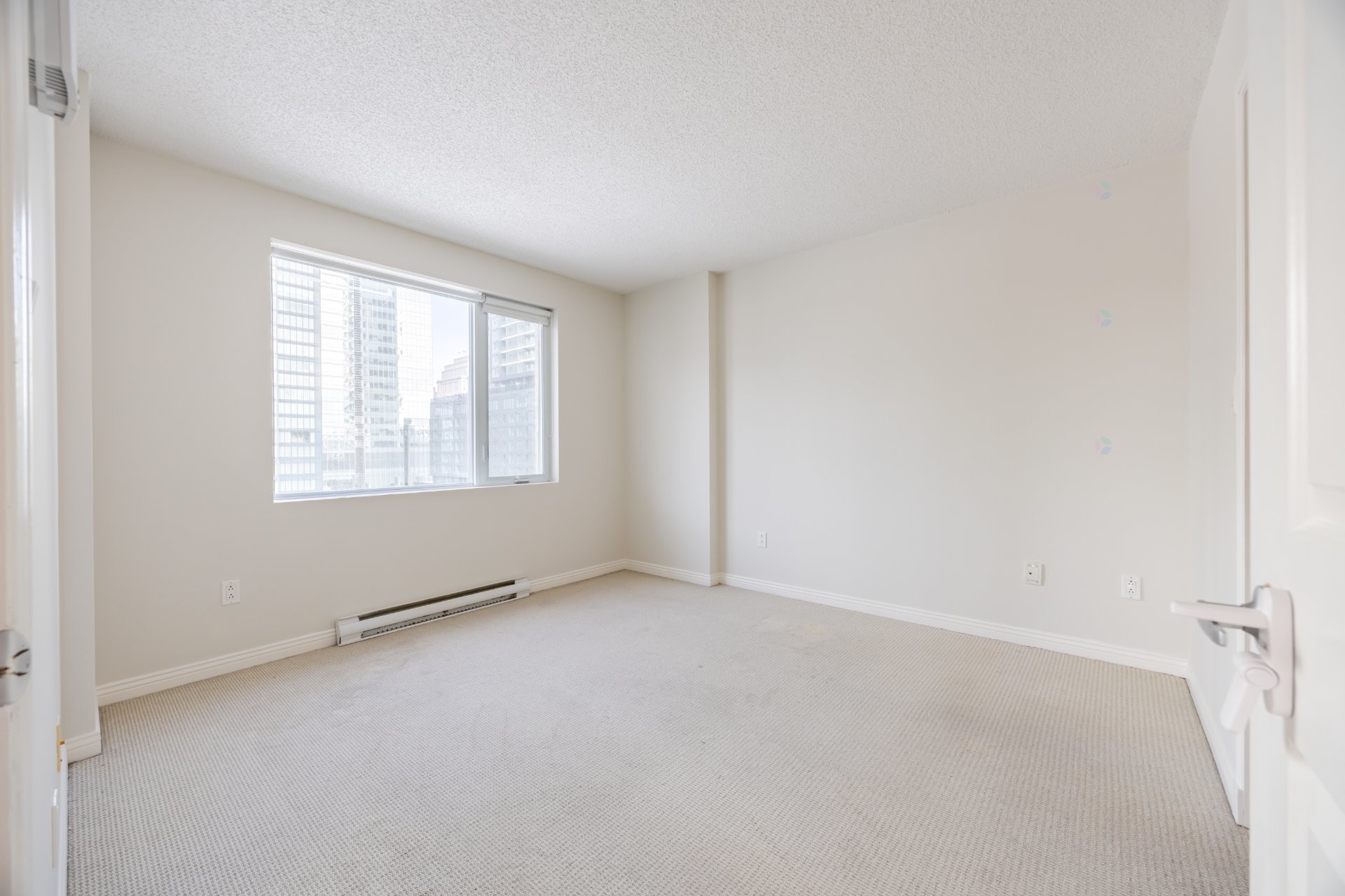 









1200


Rue St-Jacques

, 1210,
Montréal (Ville-Marie),




QC
H3C0E9

