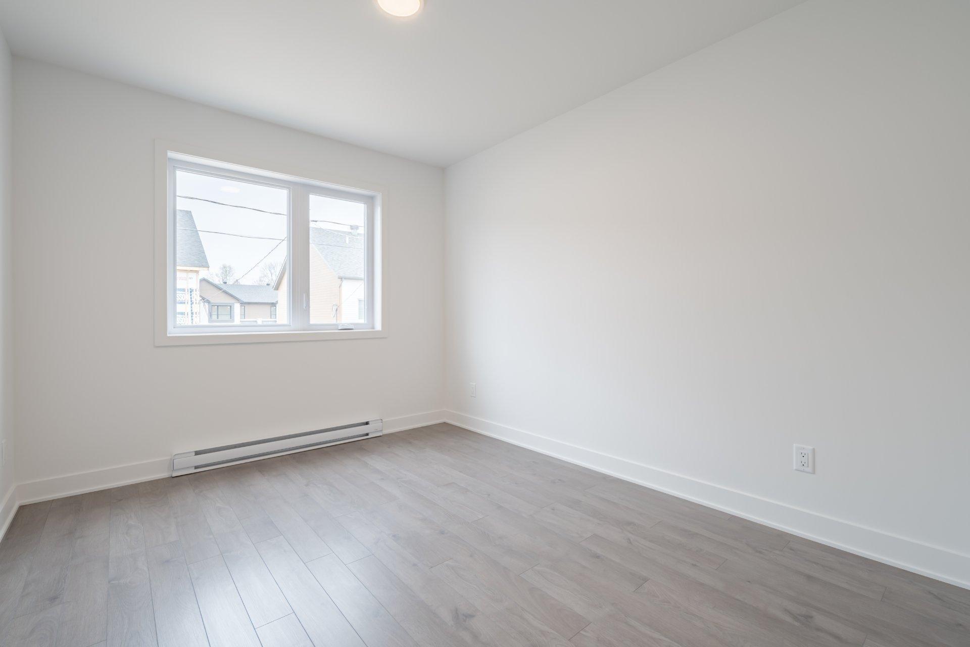 









8805


Rue du Chapelier

,
Mirabel,




QC
J7N3S5

