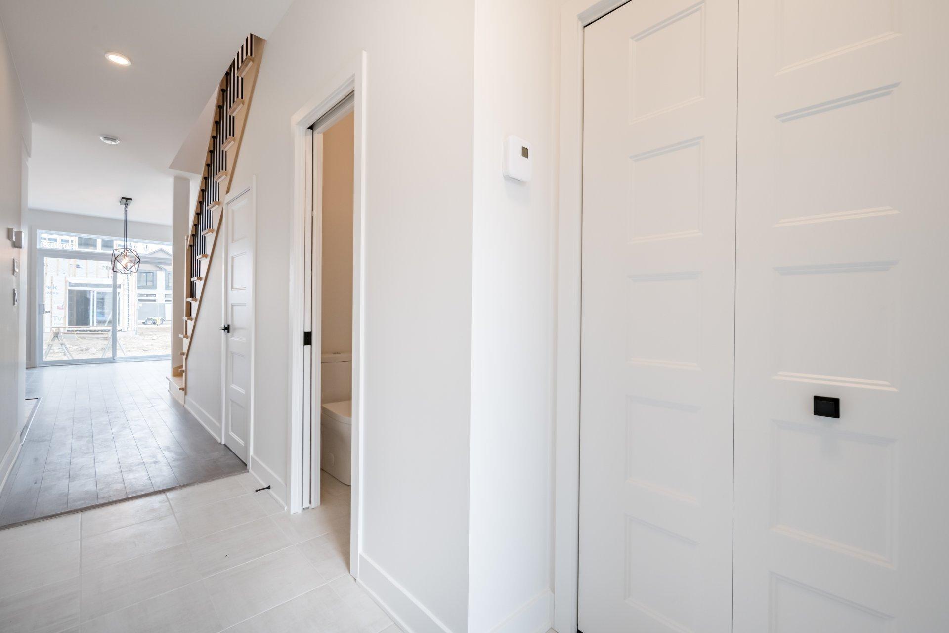 









8805


Rue du Chapelier

,
Mirabel,




QC
J7N3S5

