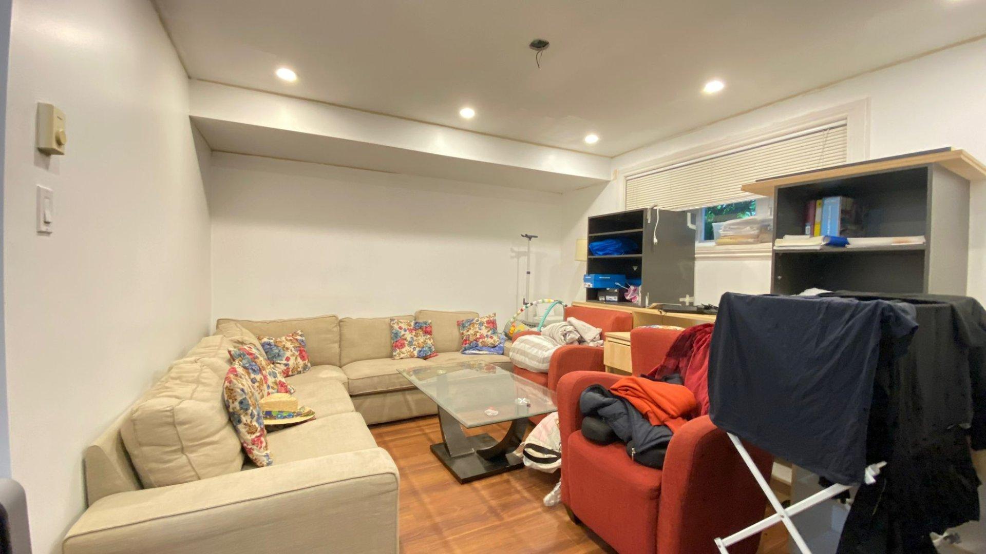 









910


Rue Jules-Poitras

,
Montréal (Saint-Laurent),




QC
H4N3M7

