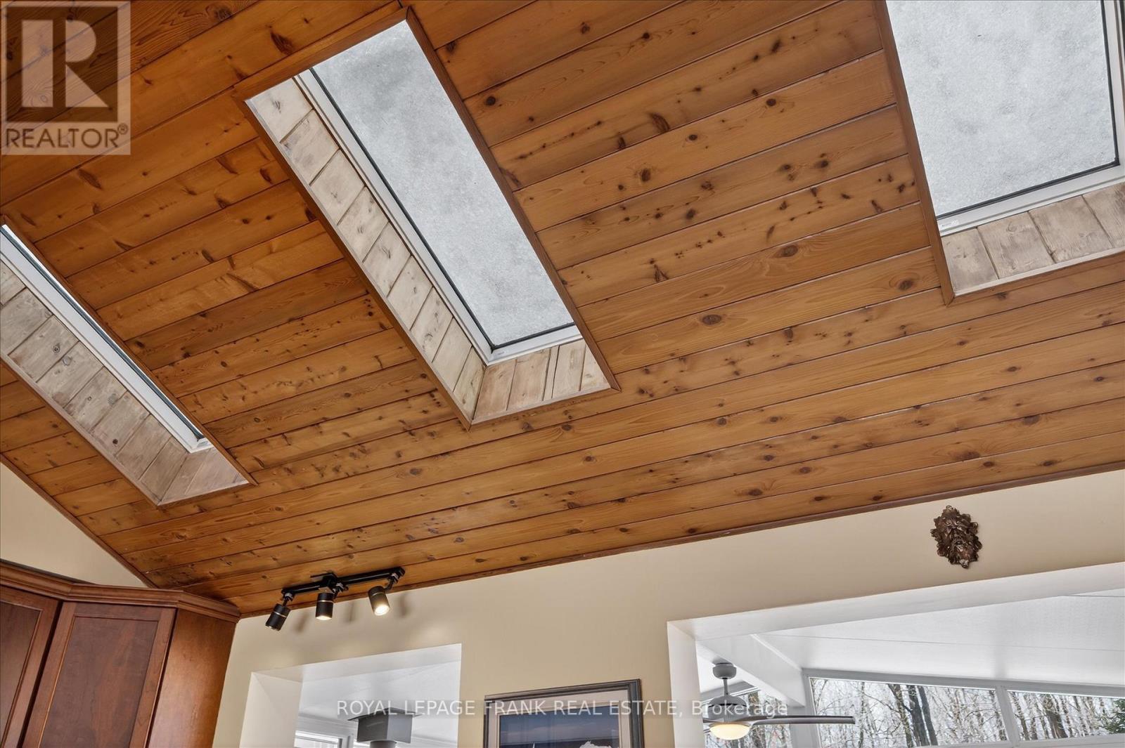 












494 5TH LINE

,
Selwyn,




Ontario
K9J0C5

