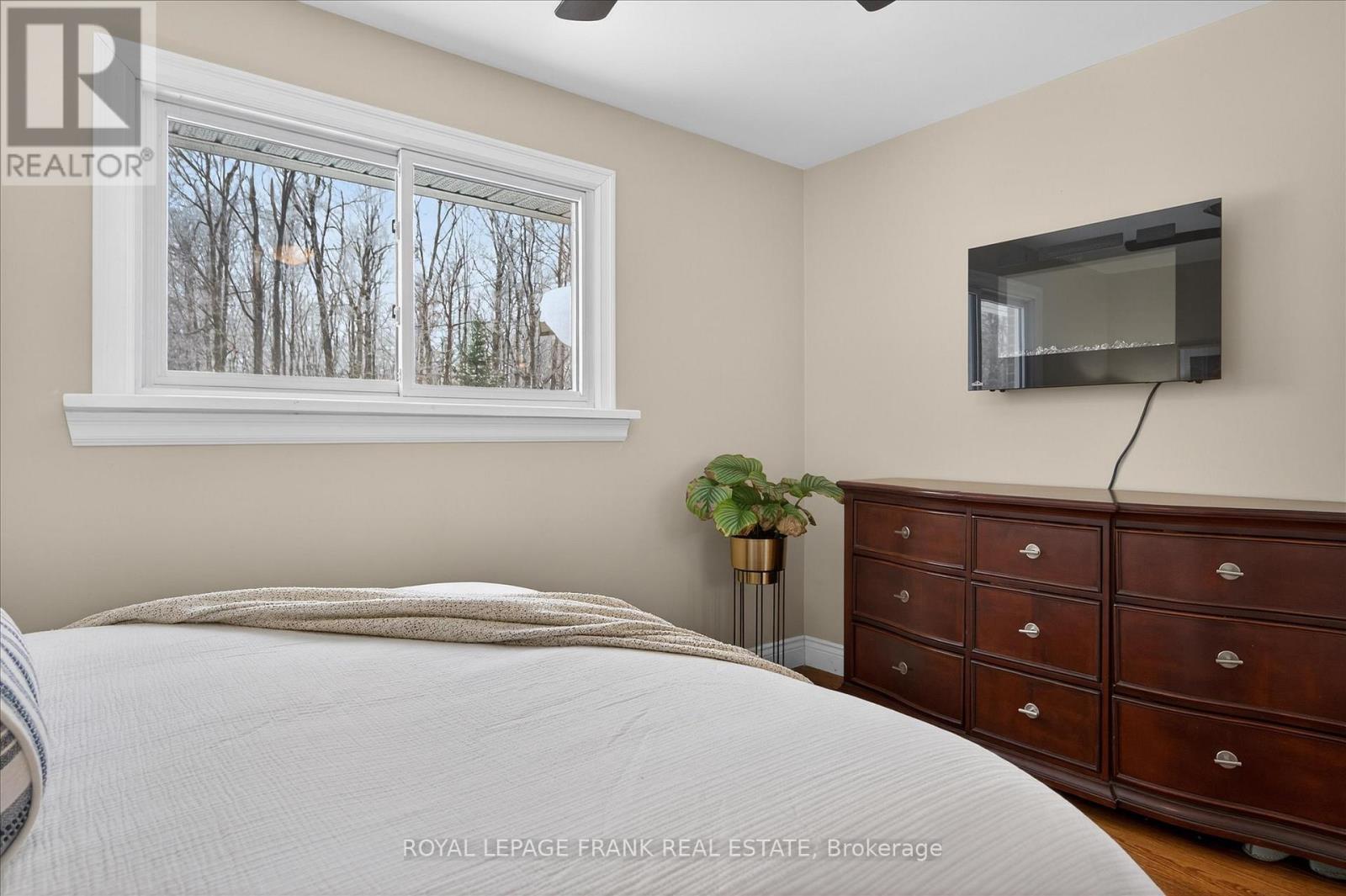 












494 5TH LINE

,
Selwyn,




Ontario
K9J0C5

