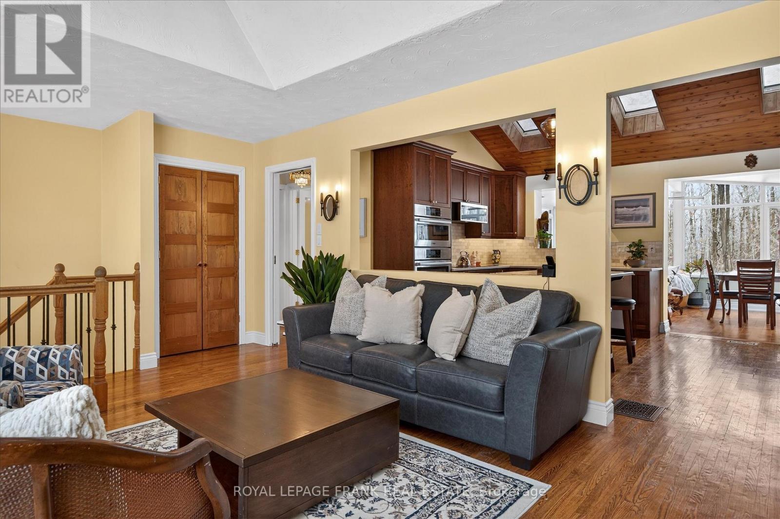 












494 5TH LINE

,
Selwyn,




Ontario
K9J0C5

