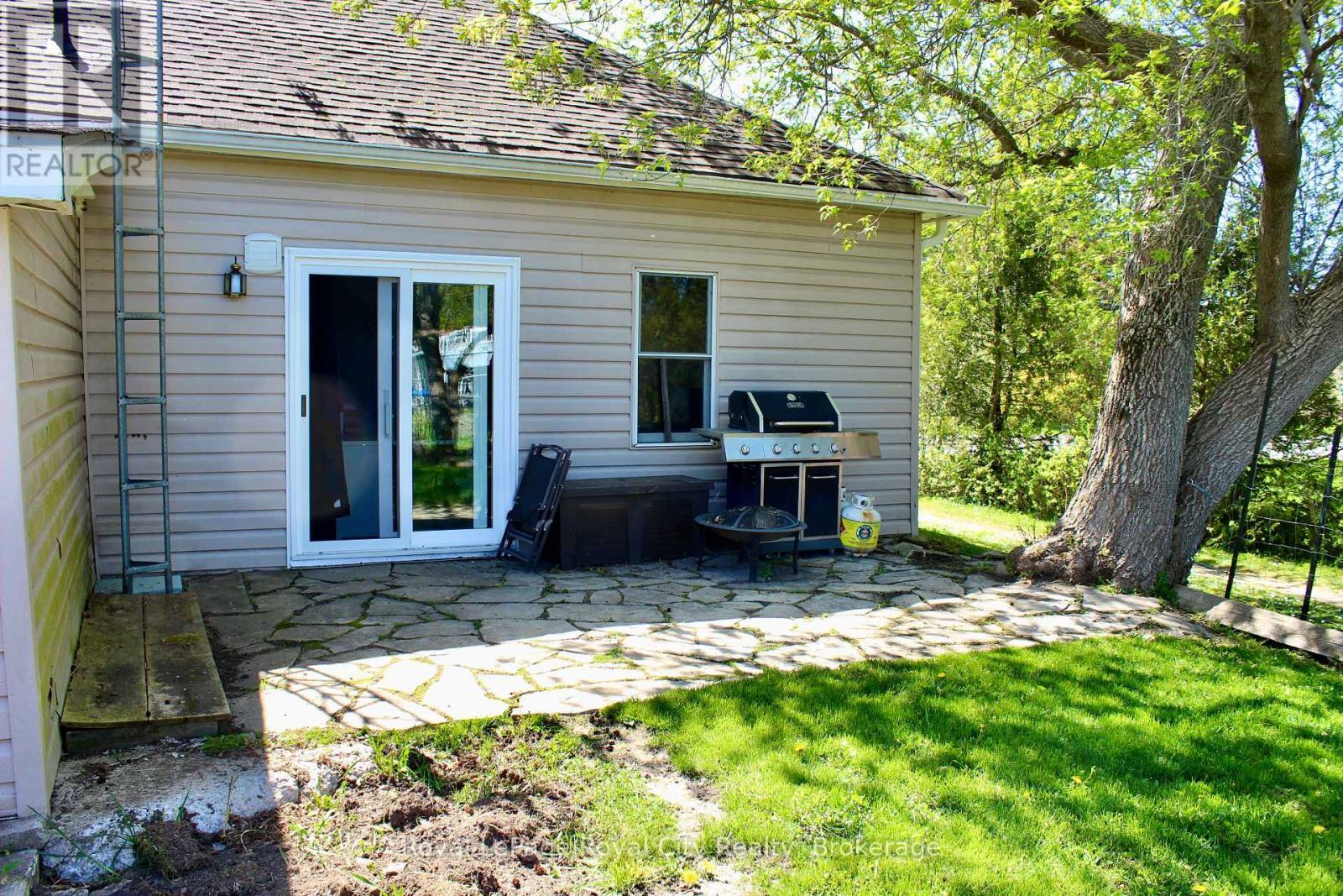 












2557 BRUCE 9 ROAD

,
Northern Bruce Peninsula,




Ontario
N0H1W0


