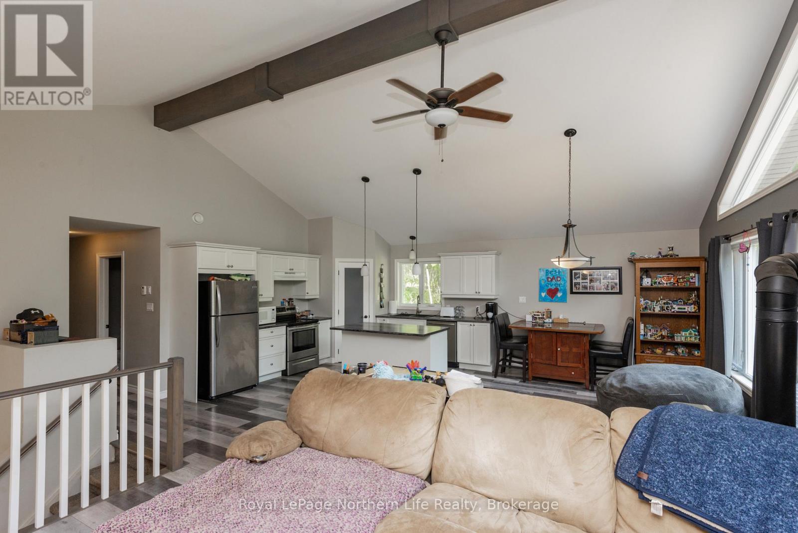 












522 HART ROAD

,
Callander,




Ontario
P0H1H0

