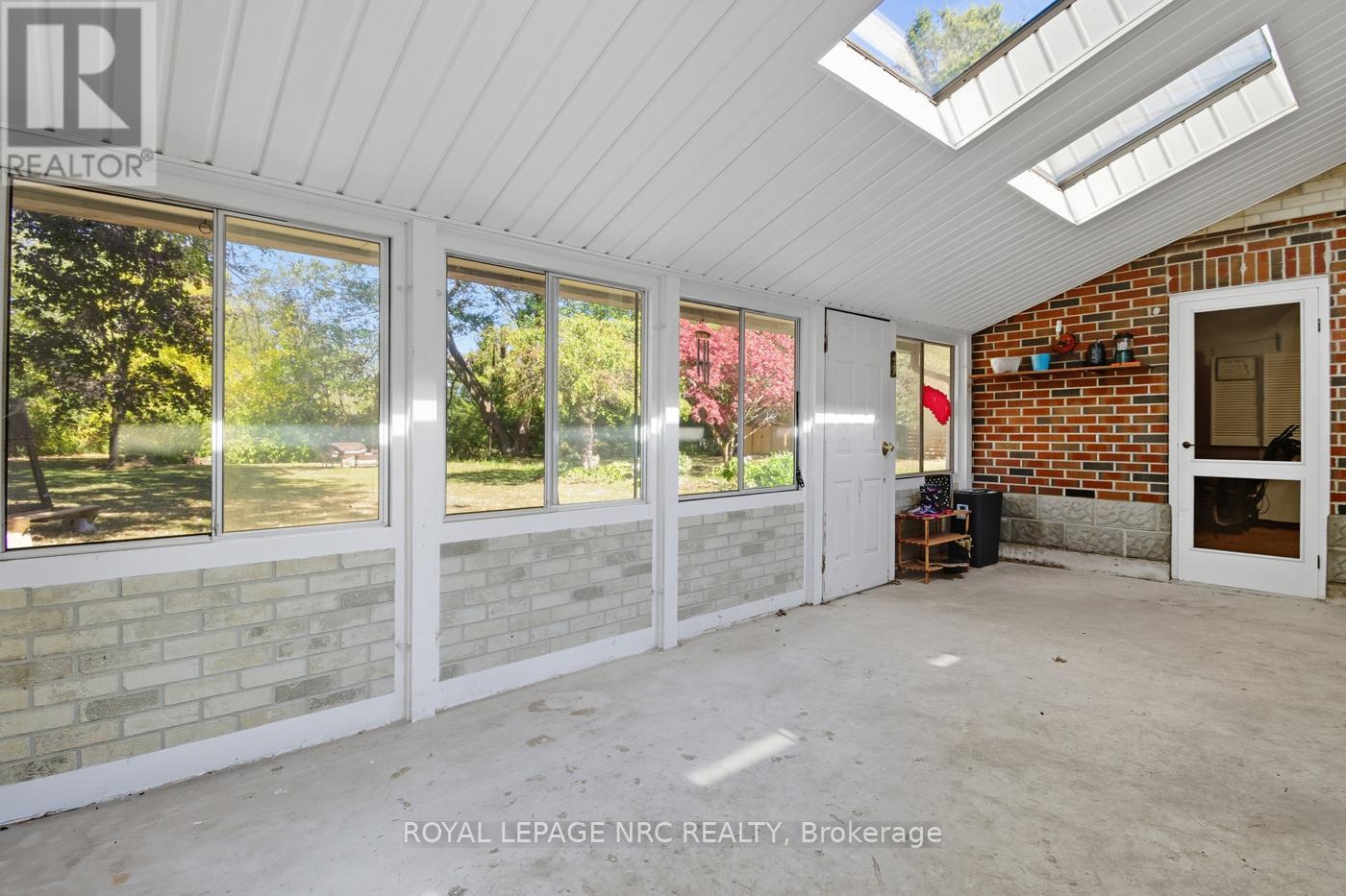 












3754 HIGHLAND DRIVE

,
Fort Erie (Ridgeway),




Ontario
L0S1N0

