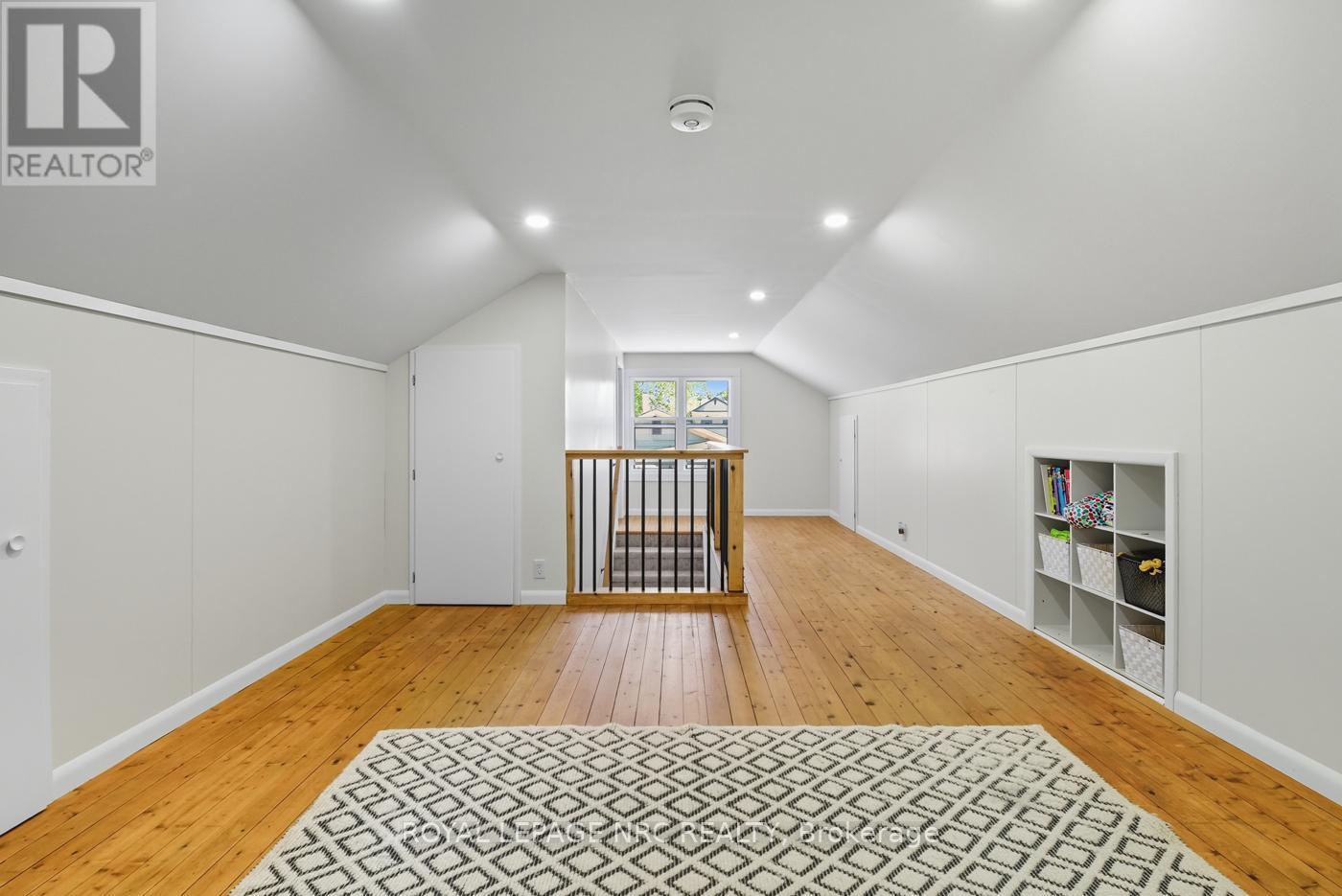 












3754 HIGHLAND DRIVE

,
Fort Erie (Ridgeway),




Ontario
L0S1N0

