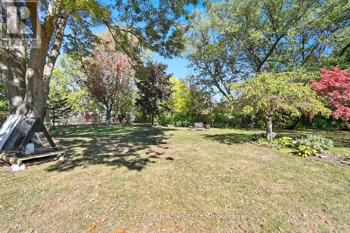 












3754 HIGHLAND DRIVE

,
Fort Erie (Ridgeway),




Ontario
L0S1N0

