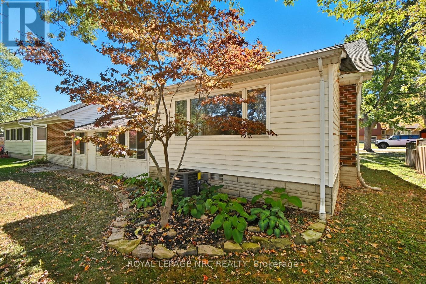 












3754 HIGHLAND DRIVE

,
Fort Erie (Ridgeway),




Ontario
L0S1N0

