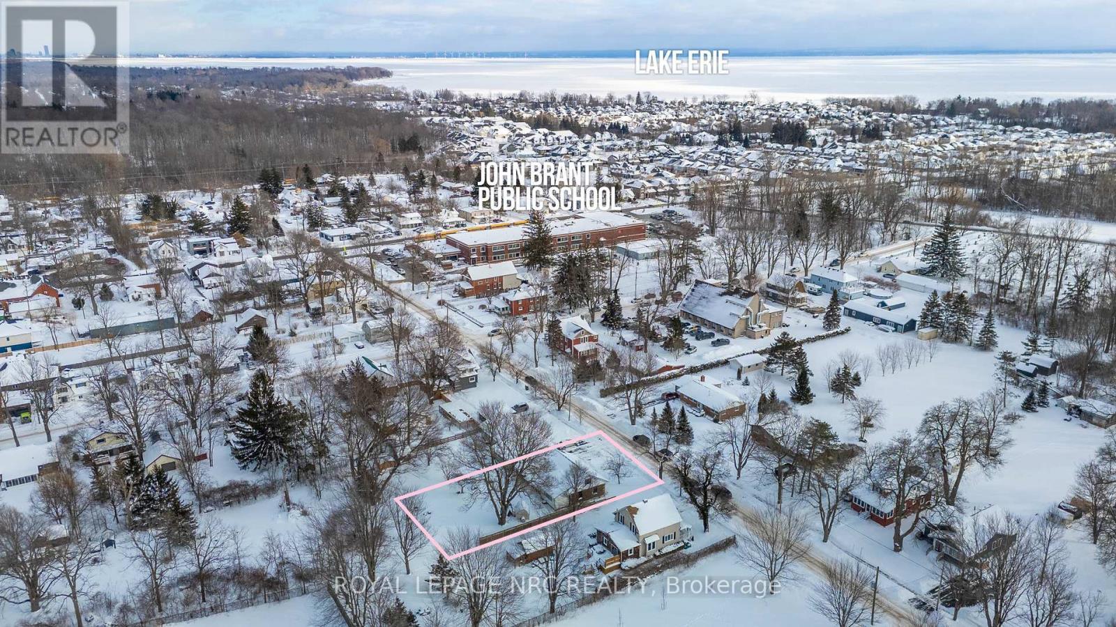 












3754 HIGHLAND DRIVE

,
Fort Erie (Ridgeway),




Ontario
L0S1N0

