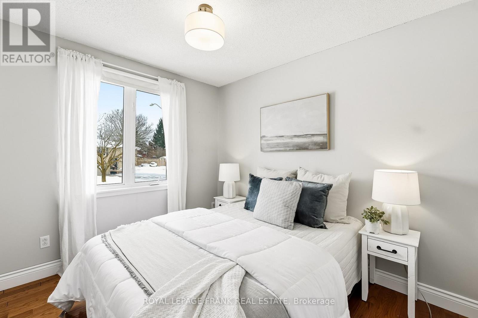 












8 RIDGEVIEW DRIVE

,
Scugog (Port Perry),




Ontario
L9L1G8

