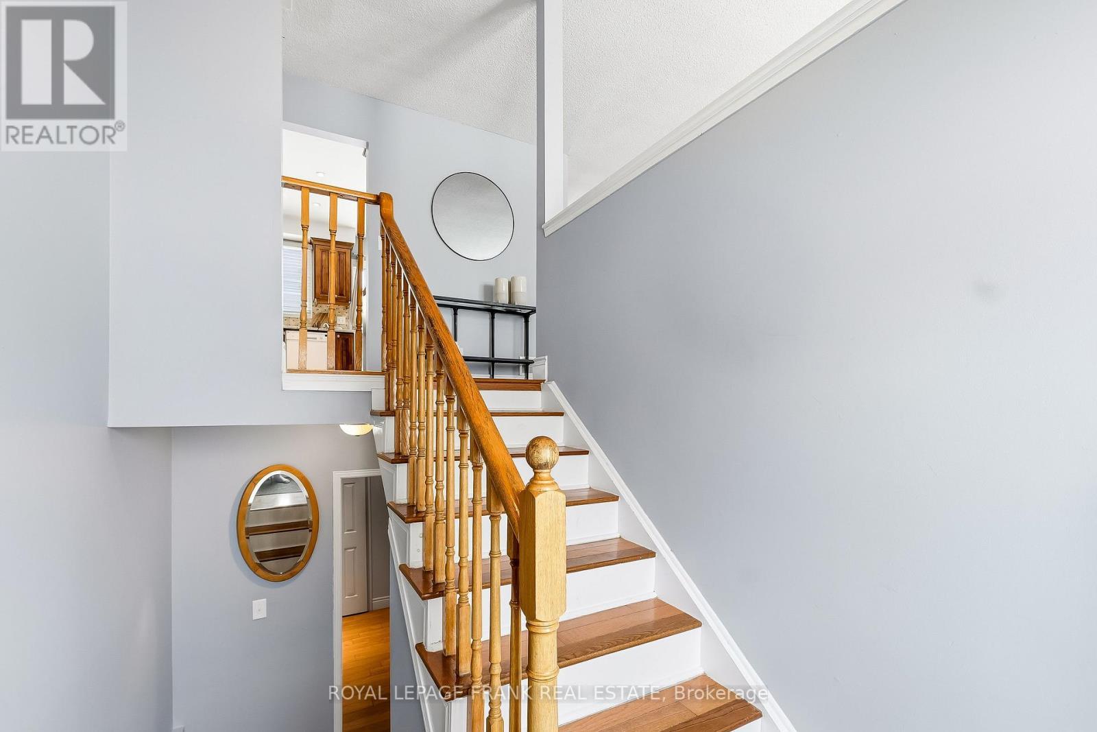 












8 RIDGEVIEW DRIVE

,
Scugog (Port Perry),




Ontario
L9L1G8

