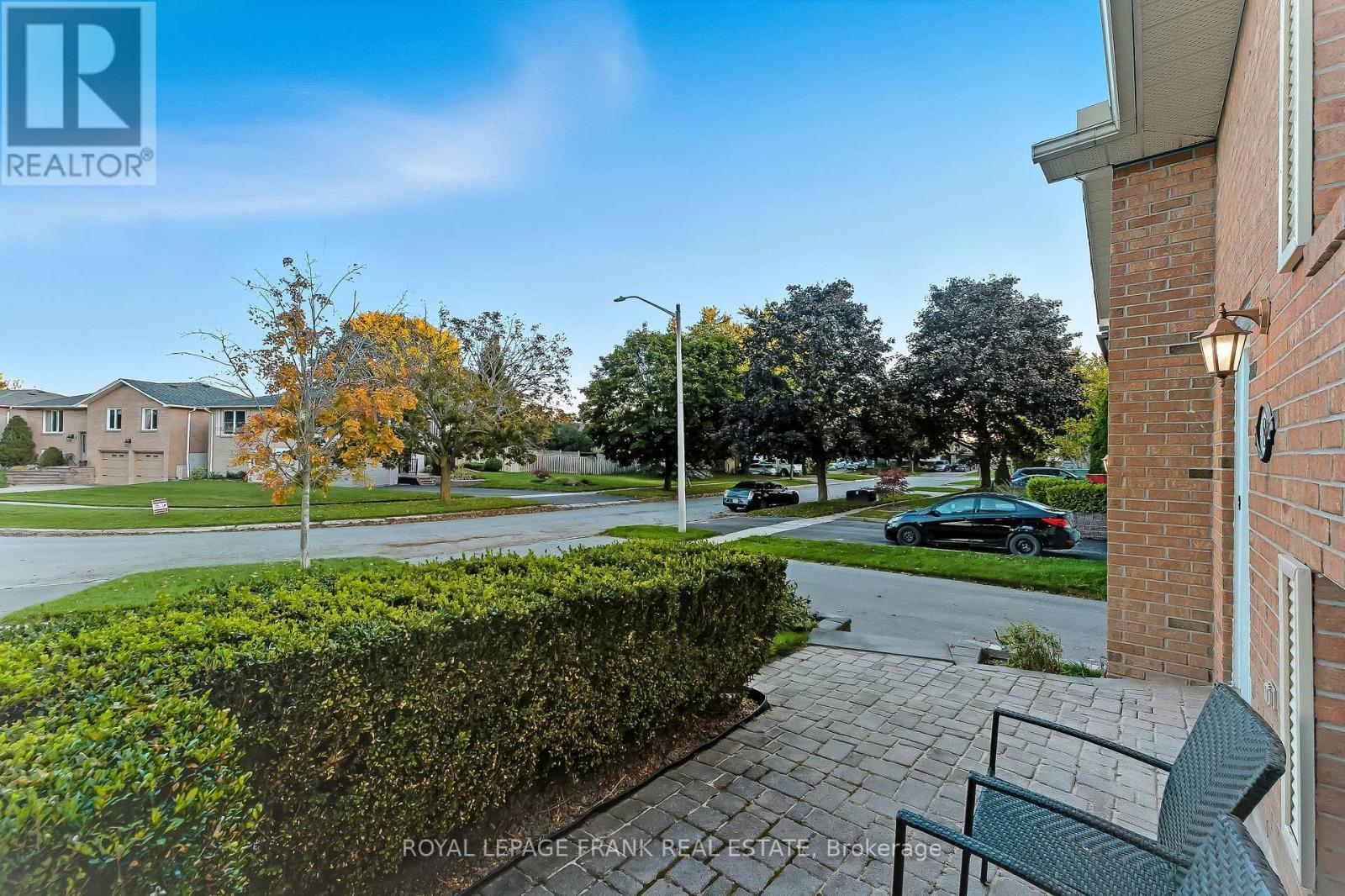 












8 RIDGEVIEW DRIVE

,
Scugog (Port Perry),




Ontario
L9L1G8

