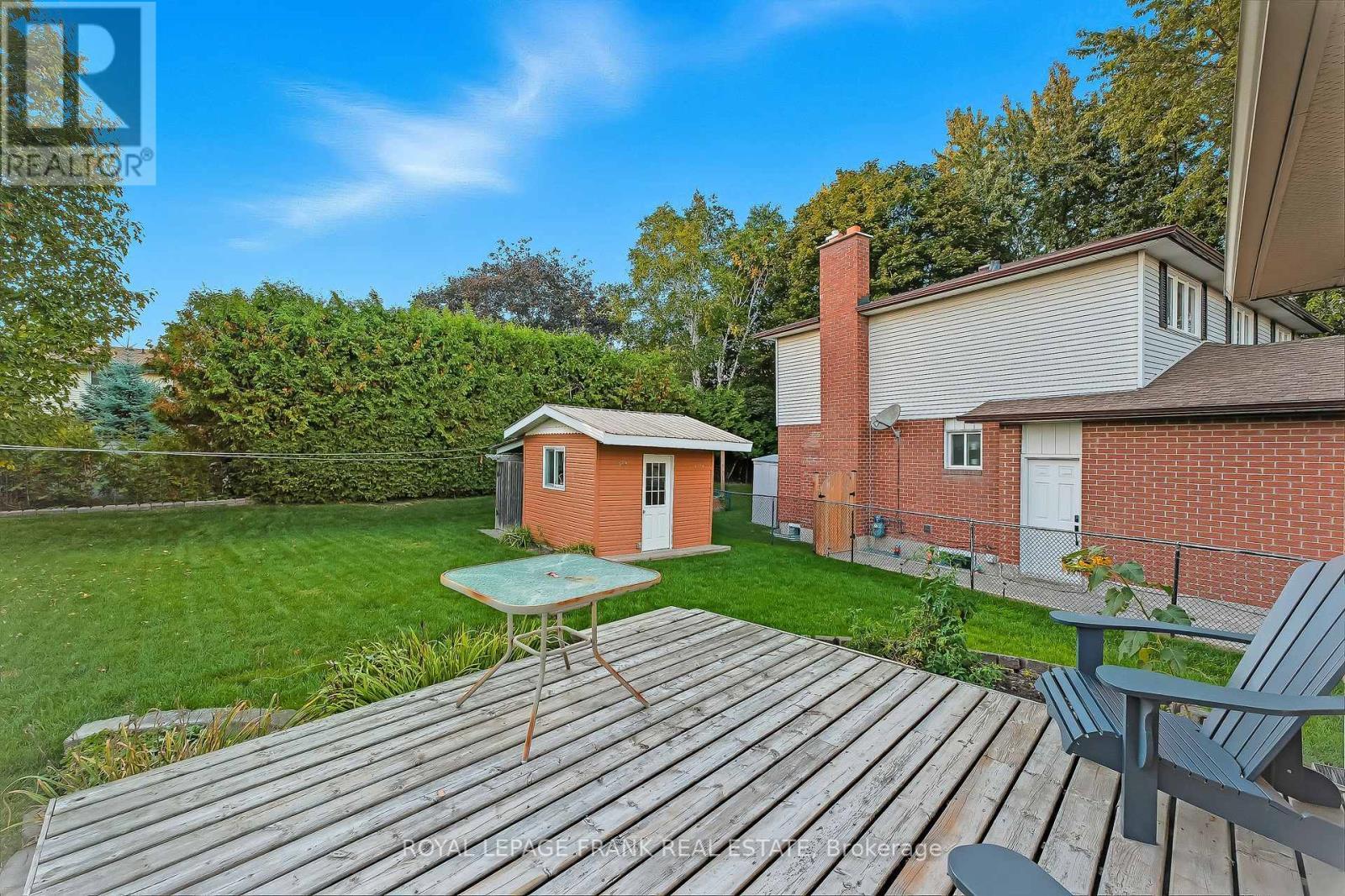 












8 RIDGEVIEW DRIVE

,
Scugog (Port Perry),




Ontario
L9L1G8

