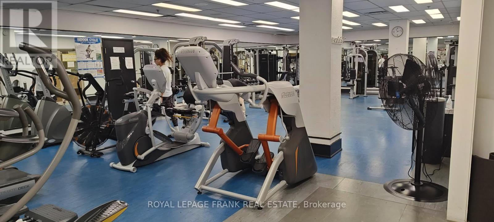 












1702 - 717 BAY STREET

,
Toronto (Bay Street Corridor),




Ontario
M5G2J9

