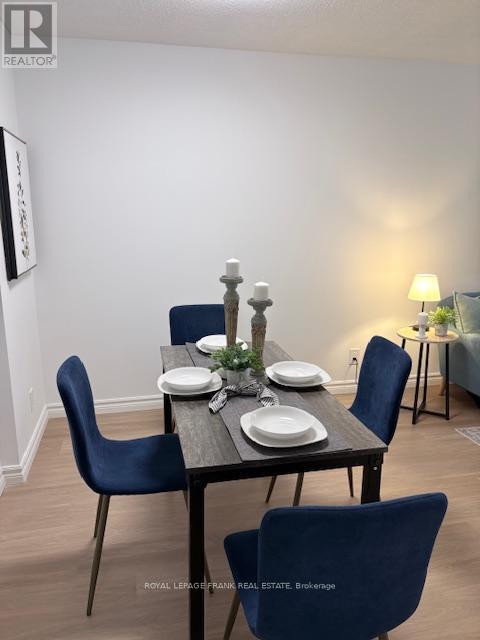 












1702 - 717 BAY STREET

,
Toronto (Bay Street Corridor),




Ontario
M5G2J9

