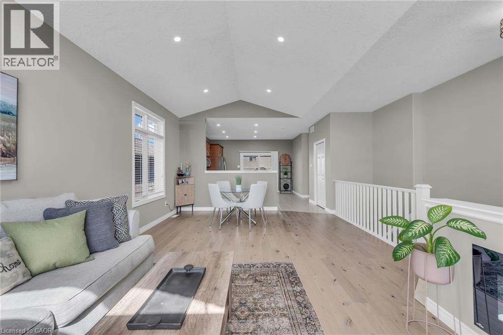 












20 SCHERTZBERG Lane

,
Brantford,




Ontario
N3T0B3

