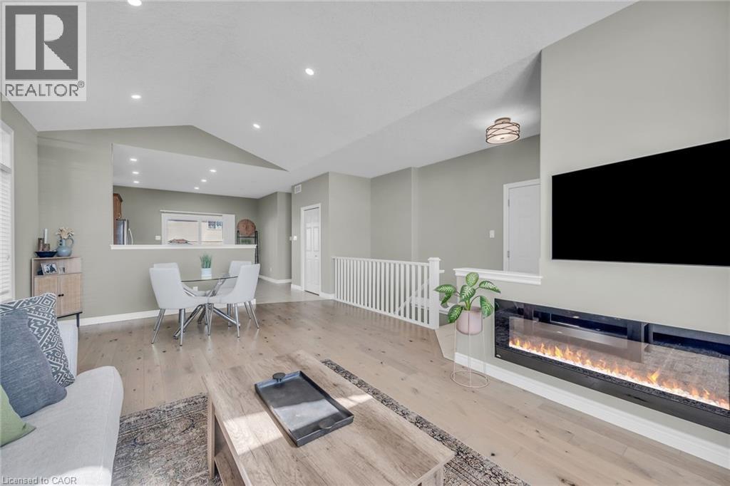 












20 SCHERTZBERG Lane

,
Brantford,




Ontario
N3T0B3

