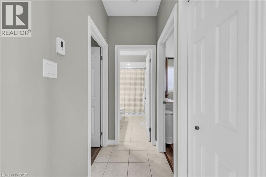 












20 SCHERTZBERG Lane

,
Brantford,




Ontario
N3T0B3

