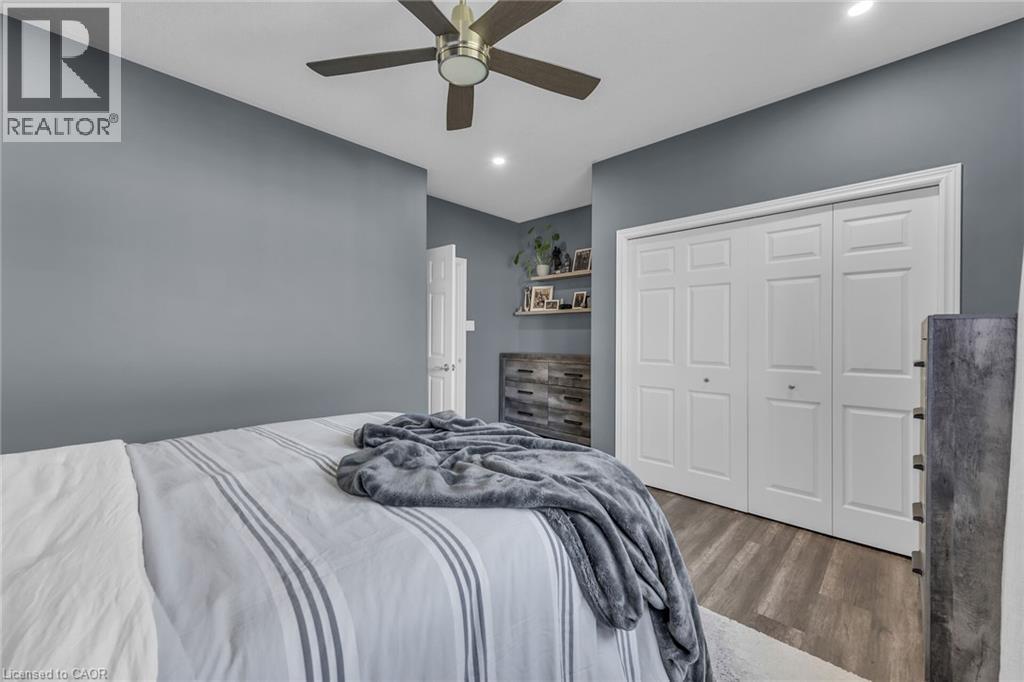 












20 SCHERTZBERG Lane

,
Brantford,




Ontario
N3T0B3

