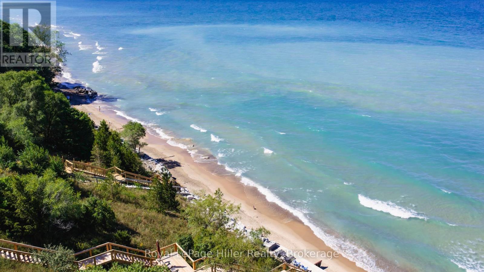 












72431 BLUEWATER HIGHWAY

,
Bluewater (Hay),




Ontario
N0M2T0

