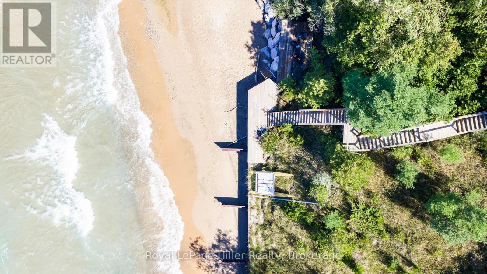 












72431 BLUEWATER HIGHWAY

,
Bluewater (Hay),




Ontario
N0M2T0

