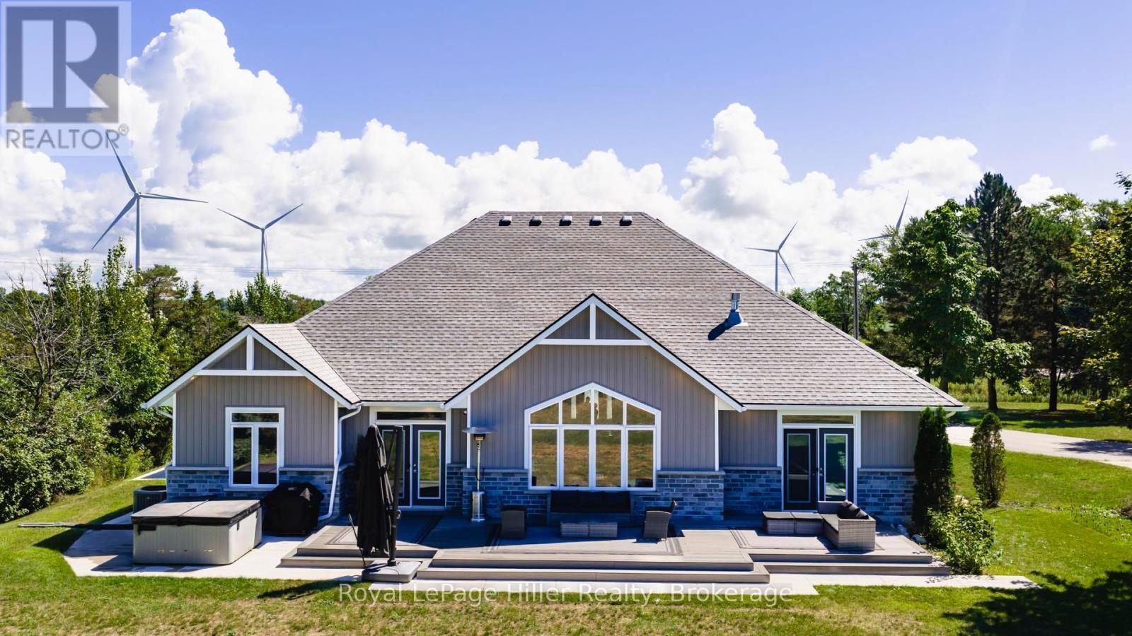 












72431 BLUEWATER HIGHWAY

,
Bluewater (Hay),




Ontario
N0M2T0

