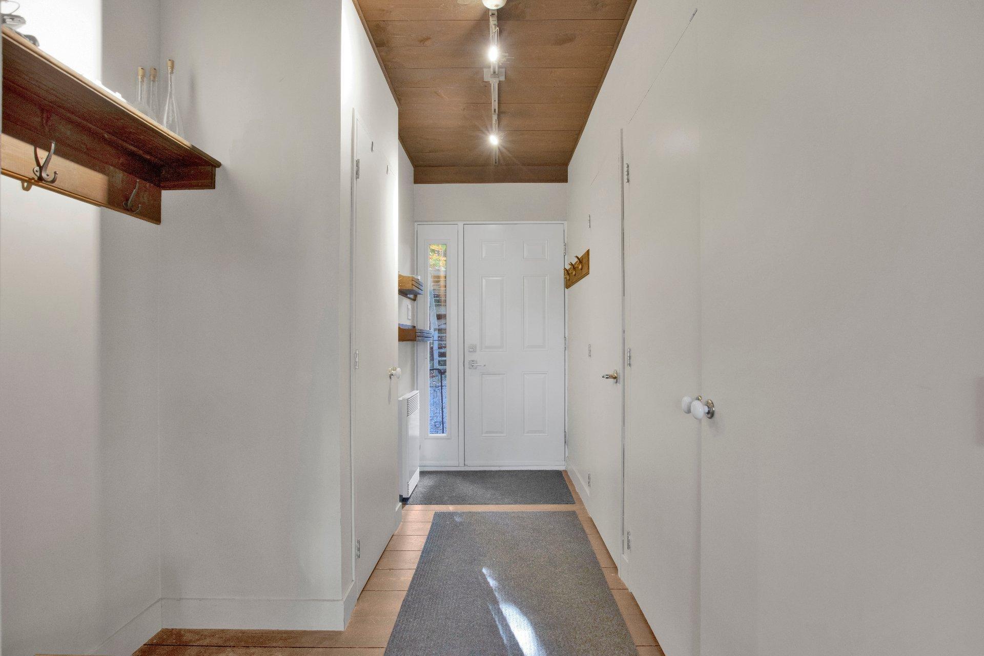 









511Z


Ch. du Lac-Vincent

,
Shawinigan,




QC
G0X2V0

