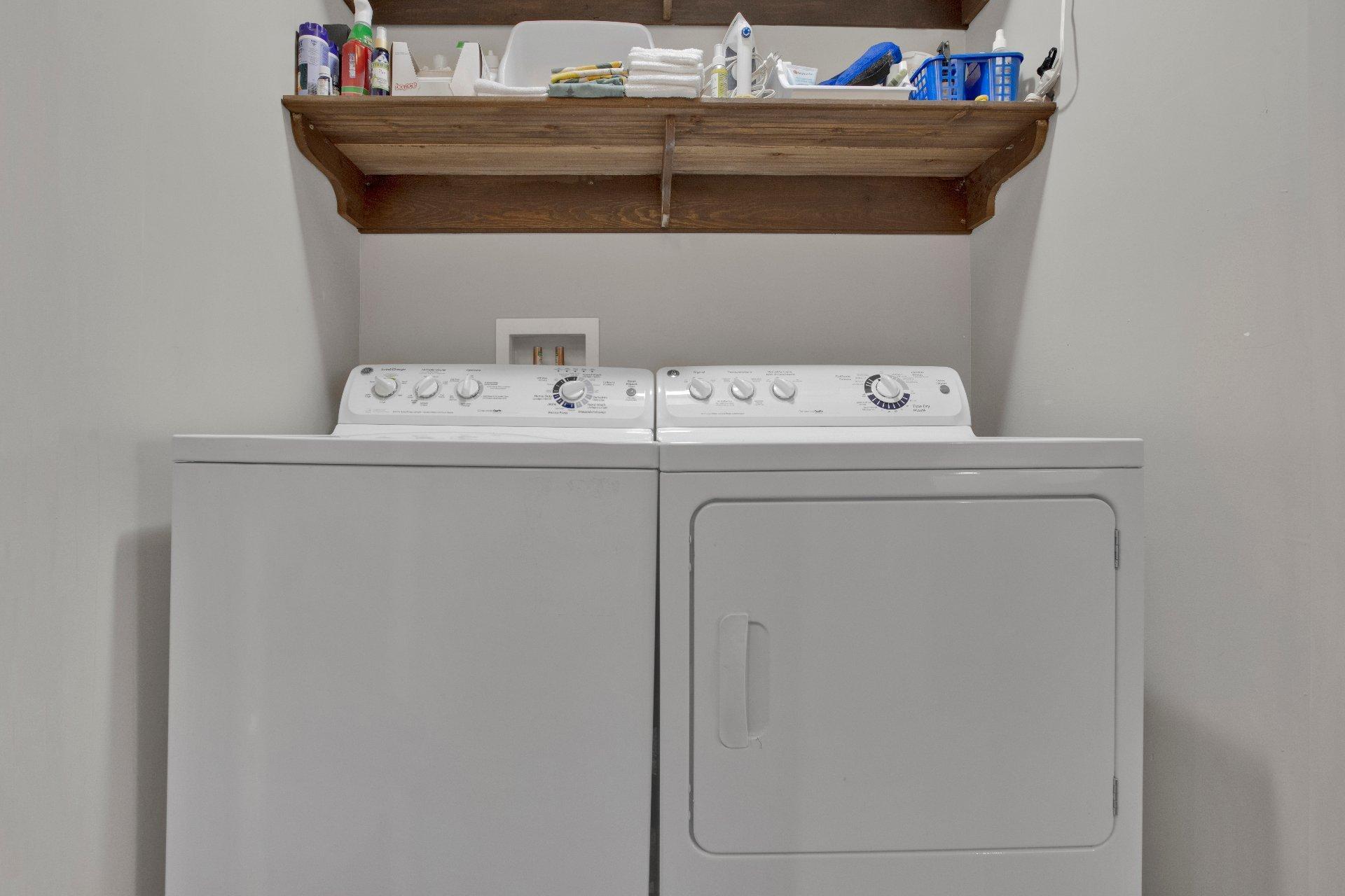 









511Z


Ch. du Lac-Vincent

,
Shawinigan,




QC
G0X2V0

