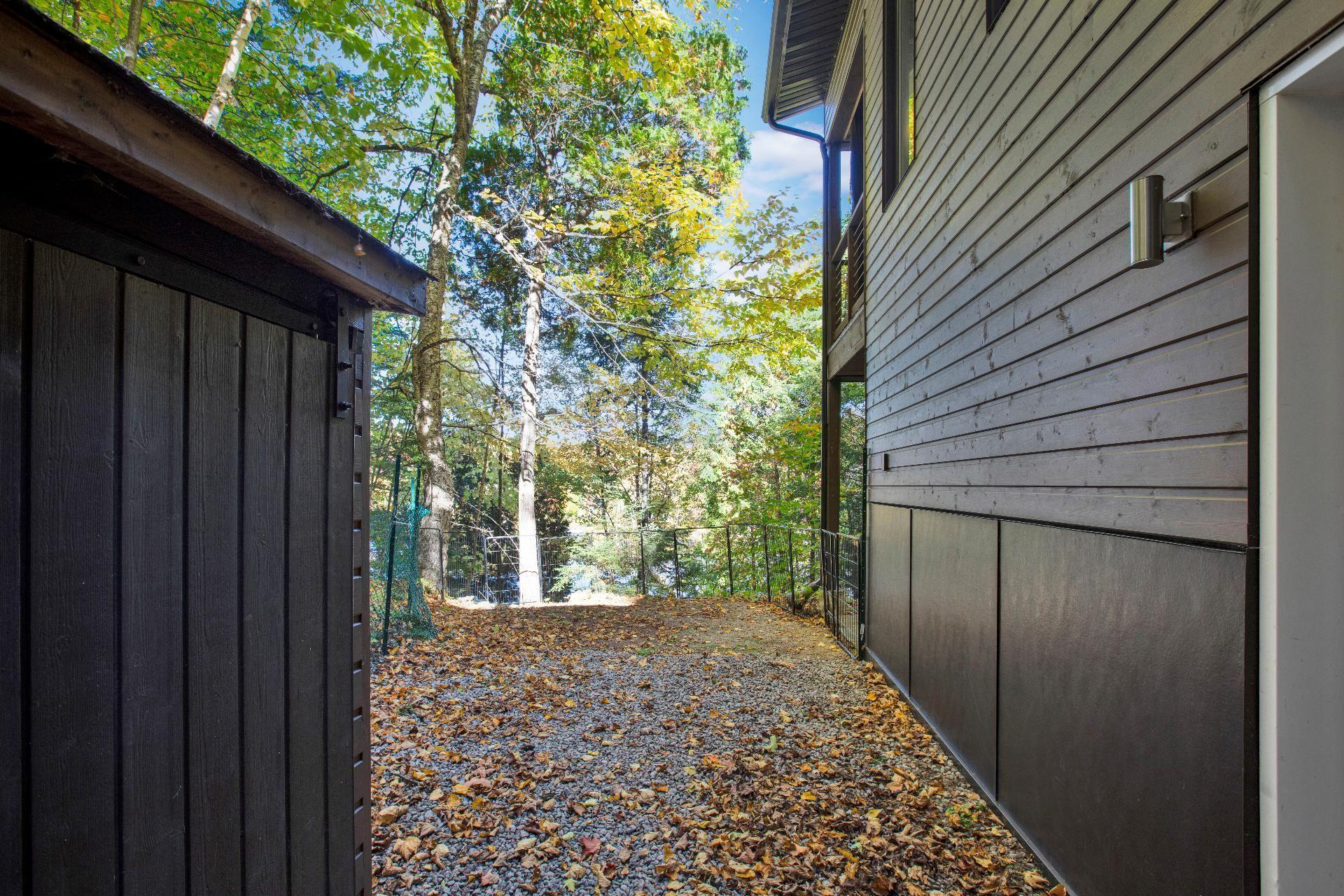 









511Z


Ch. du Lac-Vincent

,
Shawinigan,




QC
G0X2V0

