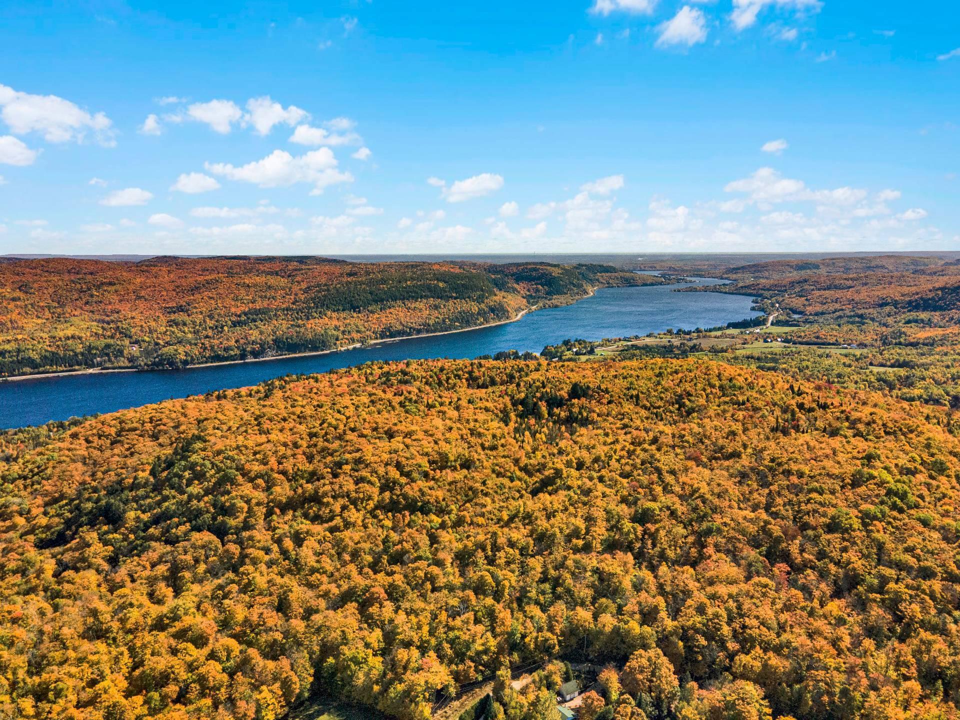 









511Z


Ch. du Lac-Vincent

,
Shawinigan,




QC
G0X2V0

