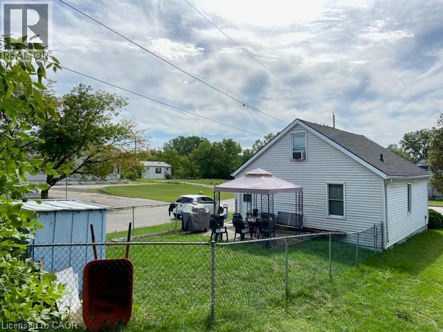 












13 SECOND Avenue E

,
Simcoe,




Ontario
N3Y2N8

