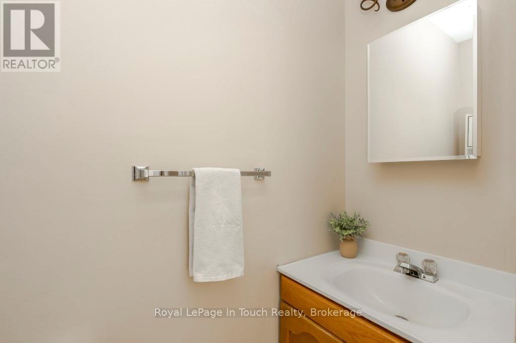 












808 JANE BOULEVARD

,
Midland,




Ontario
L4R5M4

