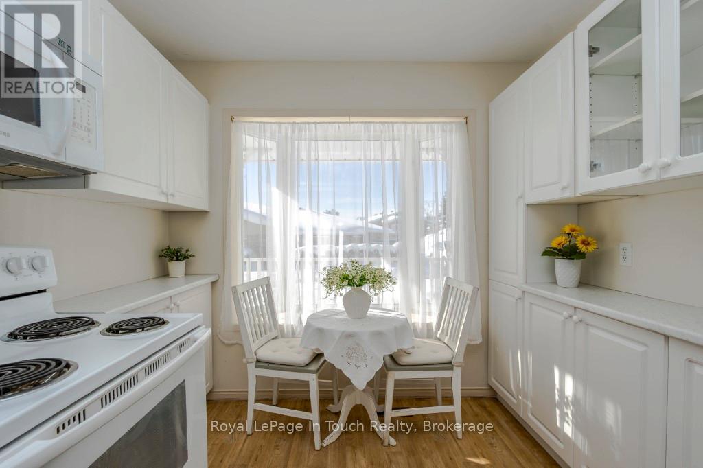 












808 JANE BOULEVARD

,
Midland,




Ontario
L4R5M4

