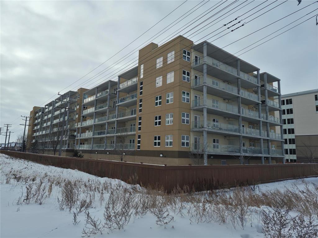 












500 40 Shore Street

,
Winnipeg,




Manitoba
R3T2C7

