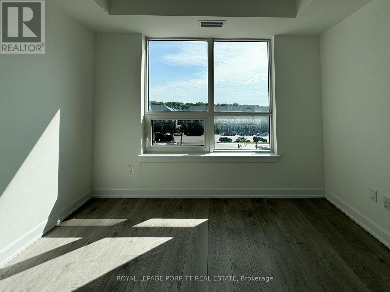 












405 - 3220 WILLIAM COLTSON AVENUE

,
Oakville,




Ontario
L6H7X9

