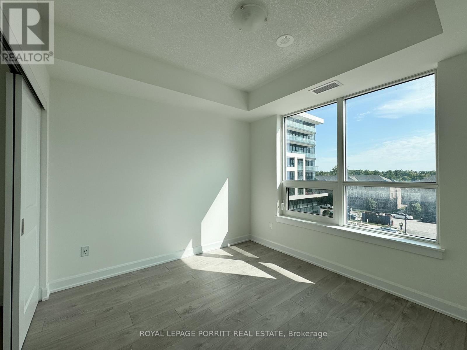 












405 - 3220 WILLIAM COLTSON AVENUE

,
Oakville,




Ontario
L6H7X9

