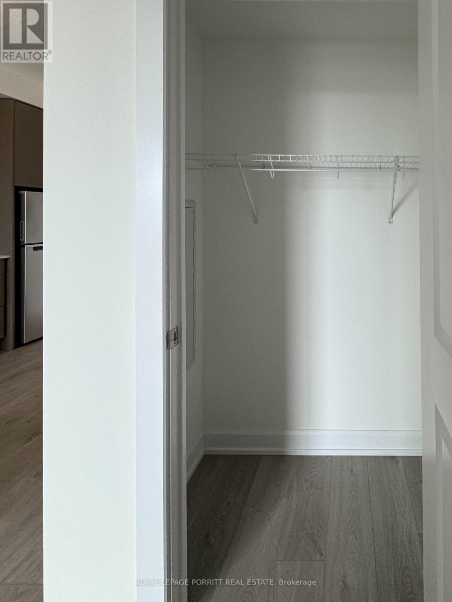 












405 - 3220 WILLIAM COLTSON AVENUE

,
Oakville,




Ontario
L6H7X9

