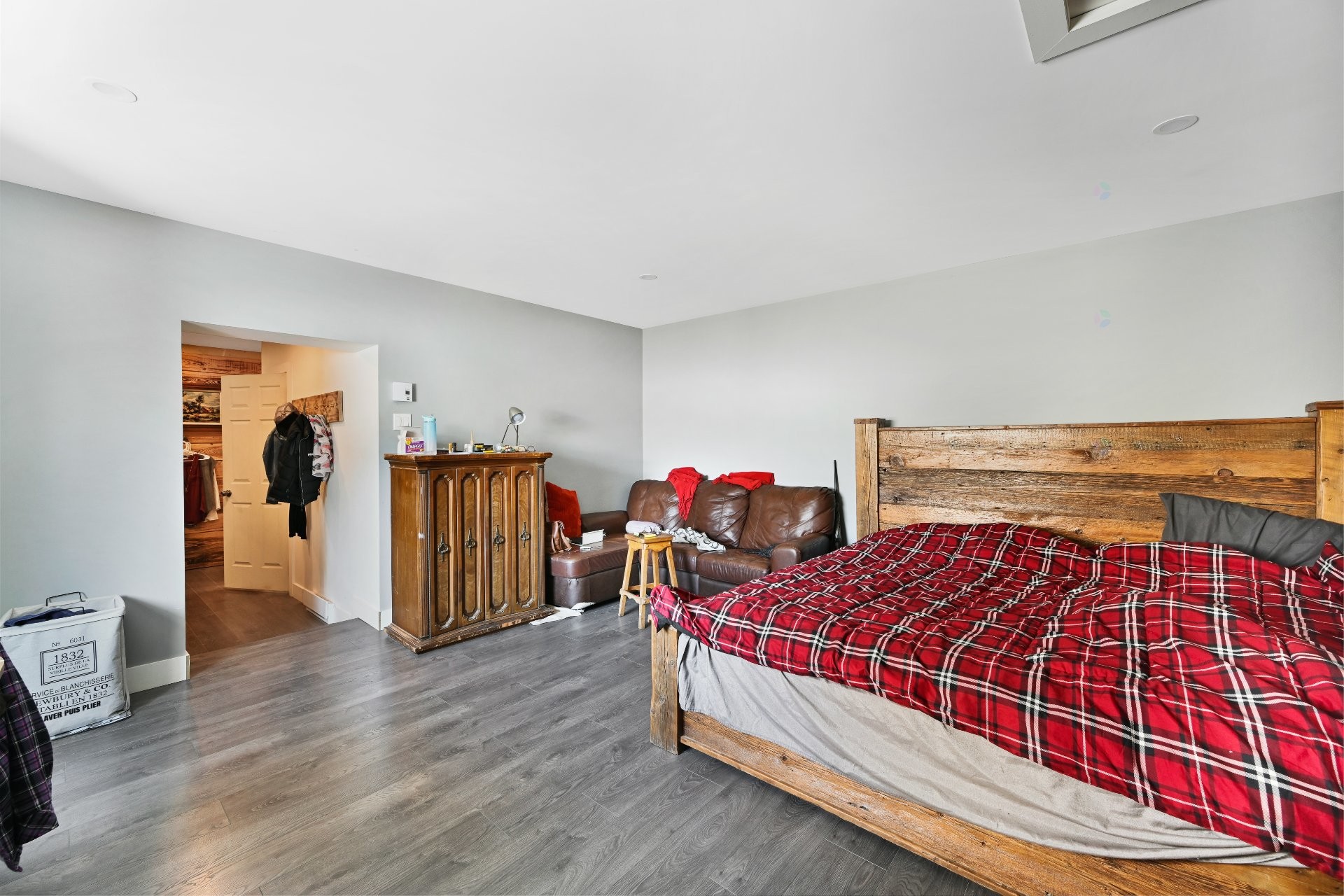 









2031


Route 133

,
Saint-Jean-sur-Richelieu,




QC
J2X4C1

