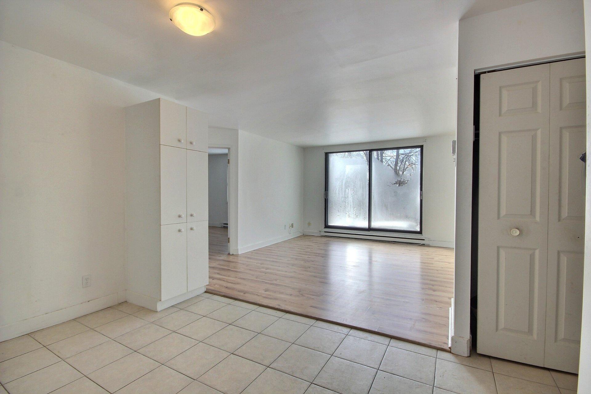 









104


Rue des Bouleaux

,
Cowansville,




QC
J2K3E5

